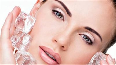 فوائد مكعبات الثلج للوجه.. استخدميه في المصيف لهذا السبب
