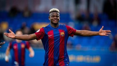 رسميًا.. برشلونة يعلن انتقال مدافعه السنغالي ميكا فاي إلى رين الفرنسي