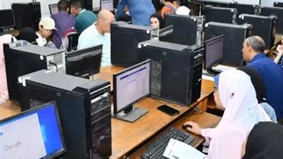  كيف يتم تقليل الاغتراب بين الكليات الجامعية والمعاهد؟