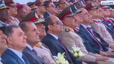 الرئيس عبدالفتاح السيسى يشهد العرض الجوى على هامش معرض مصر للطيران والفضاء