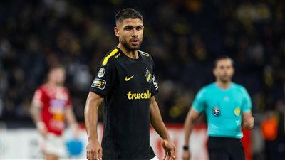 تراجع الأهلي عن ضمه ليتحول إلى غريمه.. من هو عمر فرج صفقة الزمالك؟