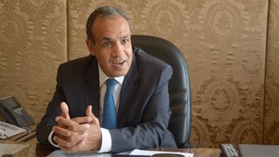 وزير الخارجية المصري يبحث مع وزير الصناعة الإماراتى العلاقات المتميزة بين البلدين