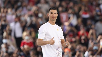 بعدما تجاوزت 58 مليون مشترك.. كم سيجني رونالدو من قناته على يوتيوب بنهاية العام؟