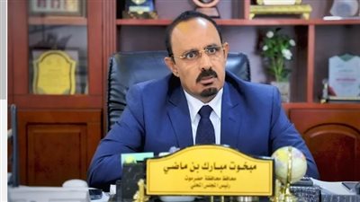 محافظ حضرموت يُنعي رائدة العمل الإعلامي والمسرحي