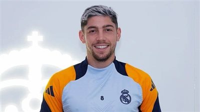 فالفيردي يتسلم جائزة أفضل لاعب في ريال مدريد لشهر أغسطس