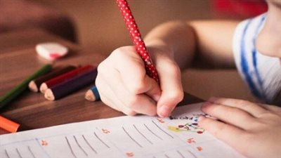 خطوات تنفيذ التقييمات الأسبوعية والواجبات المنزلية (رابط)