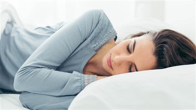 7 نصائح لـ منع تساقط الشعر أثناء النوم 