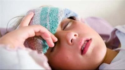 علاج الحمى في المنزل للأطفال بـ 10 خطوات مهمة