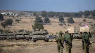 صحيفة: إسرائيل تحشد قواتها بالقرب من حدود لبنان لشن غزو برى محتمل