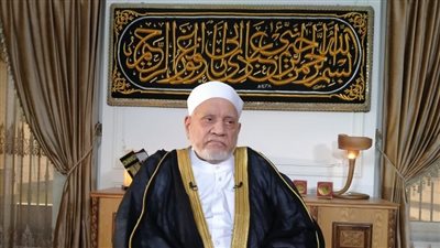 من هو أحمد عمر هاشم؟ (نشأته وتعليمه)