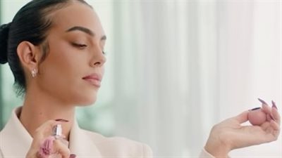  في أحدث إعلان.. جورجينا رودريغيز تطلق عطرها الجديد من Laverne (صور)