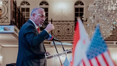 من مدينة شيكاغو.. الزُبيدي عن زيارته لأمريكا: امتدادا للمشوار النضالي الطويل الذي يخوضه شعبنا لاستعادة دولته الجنوبية (صور)