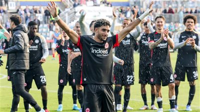 عمر مرموش يتصدر التشكيل المثالي للجولة الخامسة من الدوري الألماني