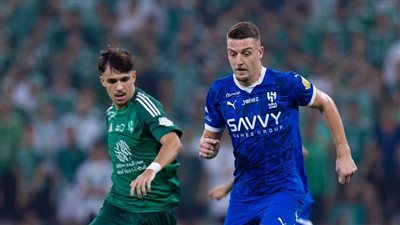 الزعيم يواصل انتصاراته.. الهلال يقلب الطاولة على الأهلي في قمة الدوري السعودي