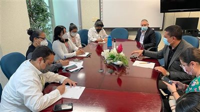 سفير مصر بالمكسيك يتابع أحوال المصابين بإطلاق النار