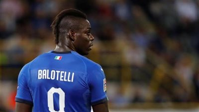 جنوى يقترب من ضم بالوتيلي في خامس تجاربه بالدوري الإيطالي