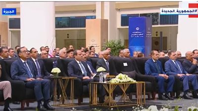 الرئيس السيسي يشهد افتتاح محطة قطارات صعيد مصر في بشتيل (بث مباشر)