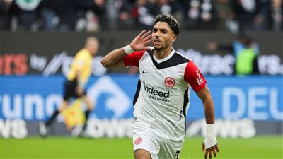 لمزاملة مواطنه محمد صلاح.. ليفربول يستعد لتقديم عرض رسمي لضم عمر مرموش