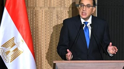 مدبولي يعقد اجتماعًا لمتابعة موقف مشروعات مياه الشرب والصرف الصحي على مستوي الجمهورية