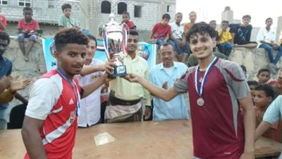 تتويج فريق أكاديمية النور بكأس الذكرى الـ 61 لثورة 14 أكتوبر برعاية انتقالي لحج