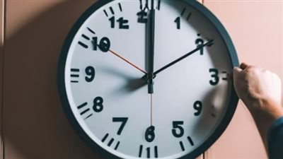 موعد تطبيق التوقيت الشتوي 2024 وتغيير الساعة في مصر