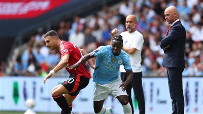 رحلة الكرة الذهبية.. مانشستر سيتي يحرج جاره اليونايتد بعد 