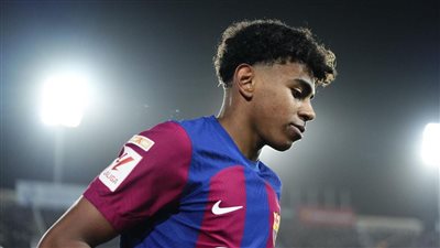 بعد أزمة الكلاسيكو.. الاتحاد الإسباني يدين العنصرية في لقاء ريال مدريد وبرشلونة