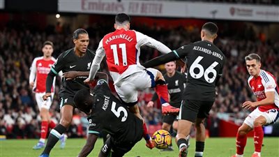 تعادل إيجابي مثير بين أرسنال وليفربول في قمة الدوري الإنجليزي