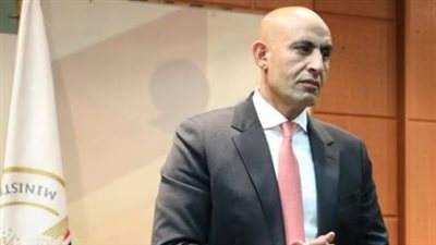 وزير التعليم المصري يواصل جولاته بزيارة مفاجئة لمدرسة الشهيد النبوي الابتدائية في الغربية