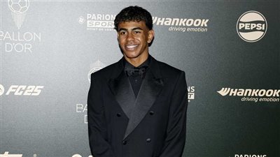 الكرة الذهبية.. لامين يامال يحصد جائزة أفضل لاعب صاعد في العالم 2024