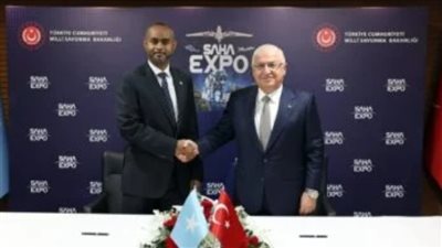 تركيا والصومال يوقعان اتفاقية دفاع مشارك