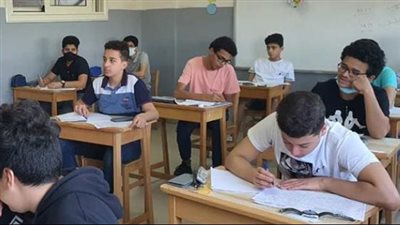 أوراق التقدم لامتحانات الصفين الأول والثاني الإعدادي منازل