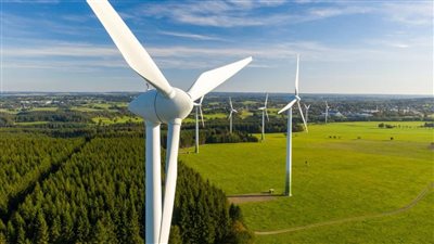 الصين تصنع أطول توربين رياح بحرية في العالم (فيديوجراف)