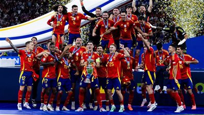 بإنجازات عالمية وجوائز فردية.. إسبانيا تهيمن على كرة القدم خلال 2024 