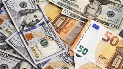 أسعار صرف العملات مقابل الجنيه المصري في تعاملات اليوم الإثنين 4 نوفمبر 2024