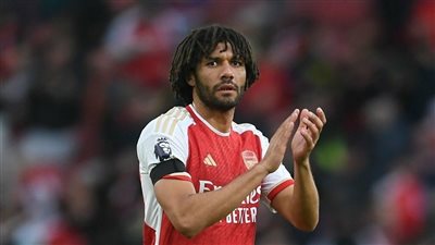 كواليس فشل انضمام محمد النني إلى الأهلي المصري.. ما الأسباب؟