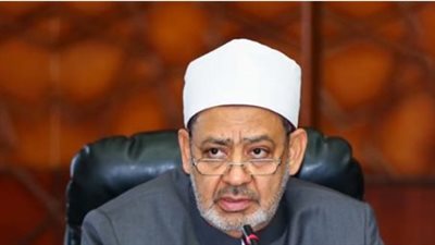 الشيخ أحمد الطيب يقطع زيارته لأذربيجان لتلقى العزاء فى وفاة شقيقته الكبرى