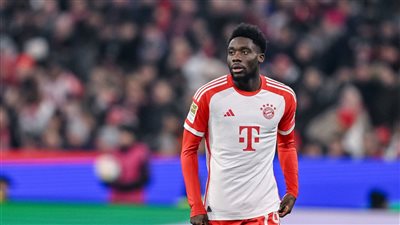 بسبب ألفونسو ديفيز.. ريال مدريد يدرس الإطاحة بأحد لاعبيه