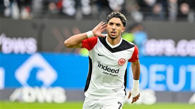 عمر مرموش على رأس قائمة آينتراخت فرانكفورت لمواجهة ميتيلاند الدنماركي بالدوري الأوروبي