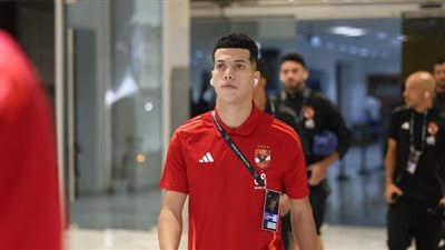 استبعاد وعقوبة تاريخية.. الأهلي يعاقب إمام عاشور بسبب ما بدر منه