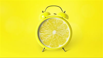 أفضل وقت لتناول مكملات فيتامين سي.. مع الطعام أم على معدة فارغة؟