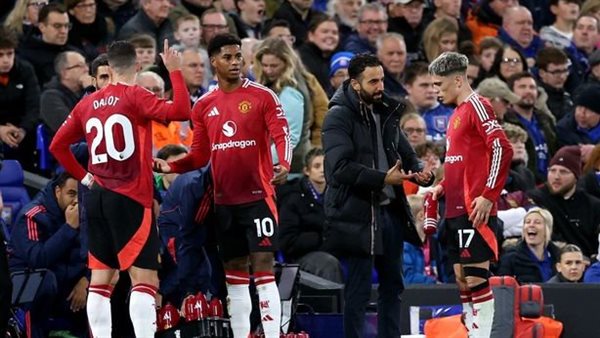 اندلاع حريق في غرفة الـVAR بمباراة مانشستر يونايتد وإيبسويتش تاون بالدوري الإنجليزي اندلاع حريق في غرفة الـVAR بمباراة مانشستر يونايتد وإيبسويتش تاون بالدوري الإنجليزي