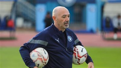 لحل أزمة القيد.. الزمالك يعلن إرسال مليون يورو لمدربه السابق باتشيكو