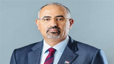 الزُبيدي يُعزَّي في وفاة الشيخ المناضل محسن بن أحمد الفضلي