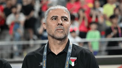 منتخب فلسطين يعلن إقالة مكرم دبوب.. وتعيين إيهاب أبو جزر