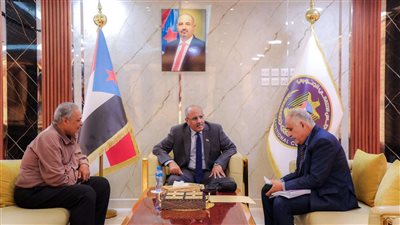 الكثيري يشيد بدور اللجان المجتمعية في خدمة المواطنين بعدن ومعالجة قضاياهم