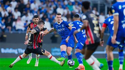 بريمونتادا مثيرة.. الهلال يخطف فوزا قاتلا من الرائد بالدوري السعودي