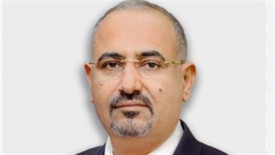 نائب رئيس مجلس القيادة الرئاسي باليمن يُعزَّي 