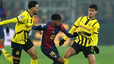 برشلونة يخطف فوزا مثيرا من بروسيا دورتموند بدوري أبطال أوروبا