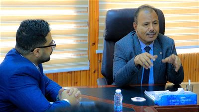 فريق التواصل والتوعية السياسية بالانتقالي الجنوبي باليمن يلتقي بوكيل محافظة حضرموت لشؤون الوادي والصحراء (صور)